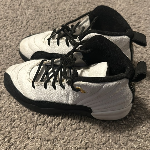Jordan 12’s for kids - Good Condition! - Picture 2 of 4